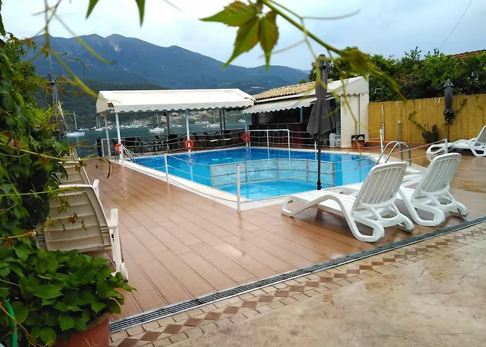 Lägenhet Stella 's Sea Front Yénion